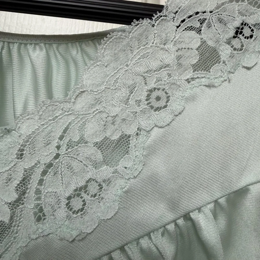 Shadowline Vintage Mint Green Lace Trim Floral Embroidered Nylon Nightgown Small